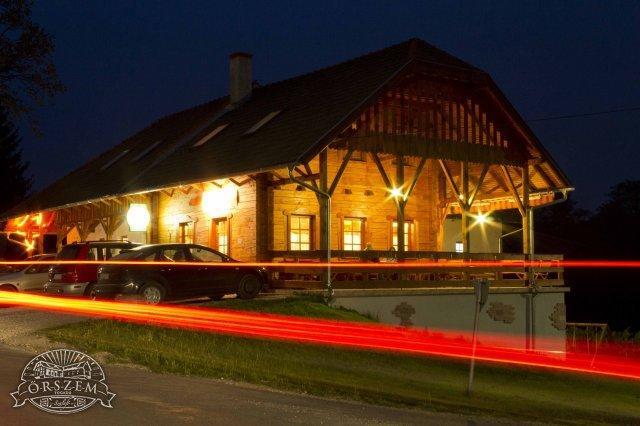 Orszem Fogado Hotel Szalafo ภายนอก รูปภาพ