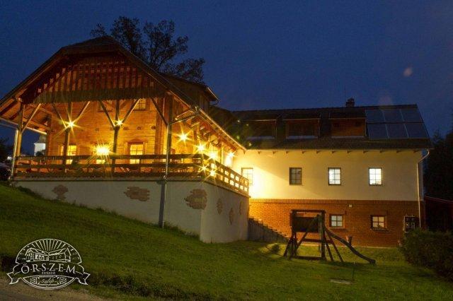 Orszem Fogado Hotel Szalafo ภายนอก รูปภาพ