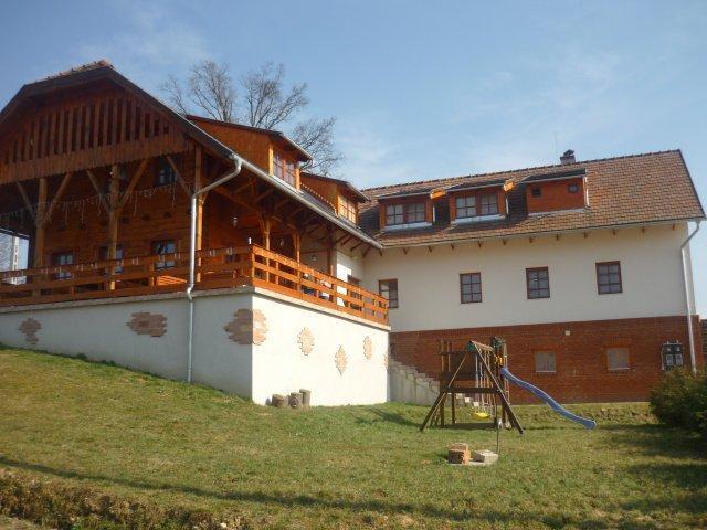 Orszem Fogado Hotel Szalafo ภายนอก รูปภาพ